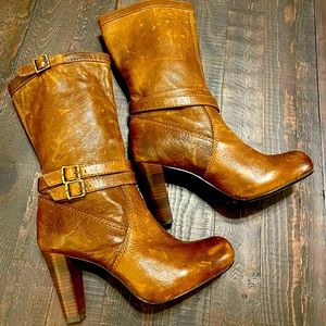 Woman’s Frye mid-calf boots. Size 7 1/2 in a rich brown leather